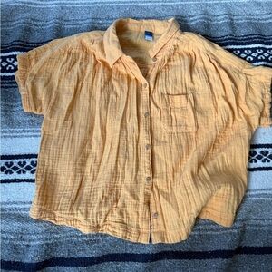 Old navy women’s orange button up blouse size XS